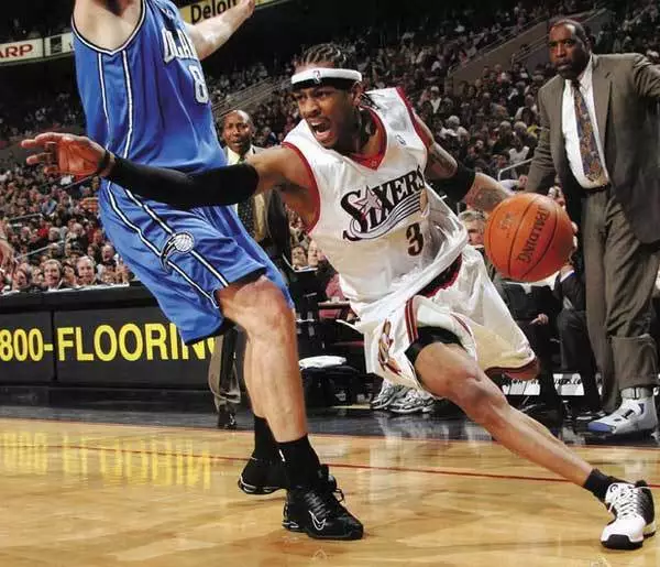 天赋藏不住！火箭新太子28分碾压掘金，获杜兰特力挺，打脸乌度卡（天赋尽显！火箭新星砍下28分压制掘金，获杜兰特力赞，令乌度卡尴尬）