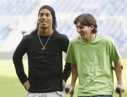 能否终结魔咒？猛龙对尼克斯9连败，上次赢球是1052天前（1052天未尝胜绩！猛龙对尼克斯已吞9连败，能否破除魔咒？）