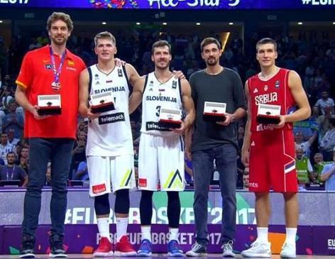 铜梁龙马钰钧庆祝冲超：和一群志同道合的兄弟取得伟大的成绩（铜梁龙马钰钧冲超之夜：与志同道合的兄弟携手缔造辉煌）