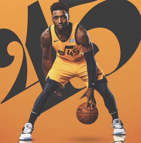 曼联迎战西汉姆联：德利赫特缺阵，阿莫林调整阵容（曼联战西汉姆联：德利赫特无缘出场，阿莫林调整首发）