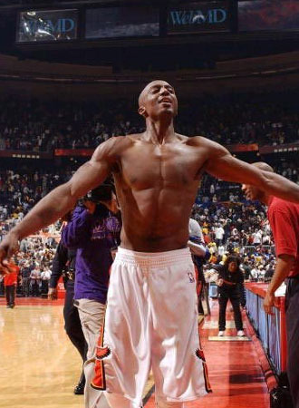 罗马诺：由于铃木彩艳受伤，帕尔马将评估自由市场上的门将（罗马诺：铃木彩艳伤停，帕尔马将从自由市场物色门将）