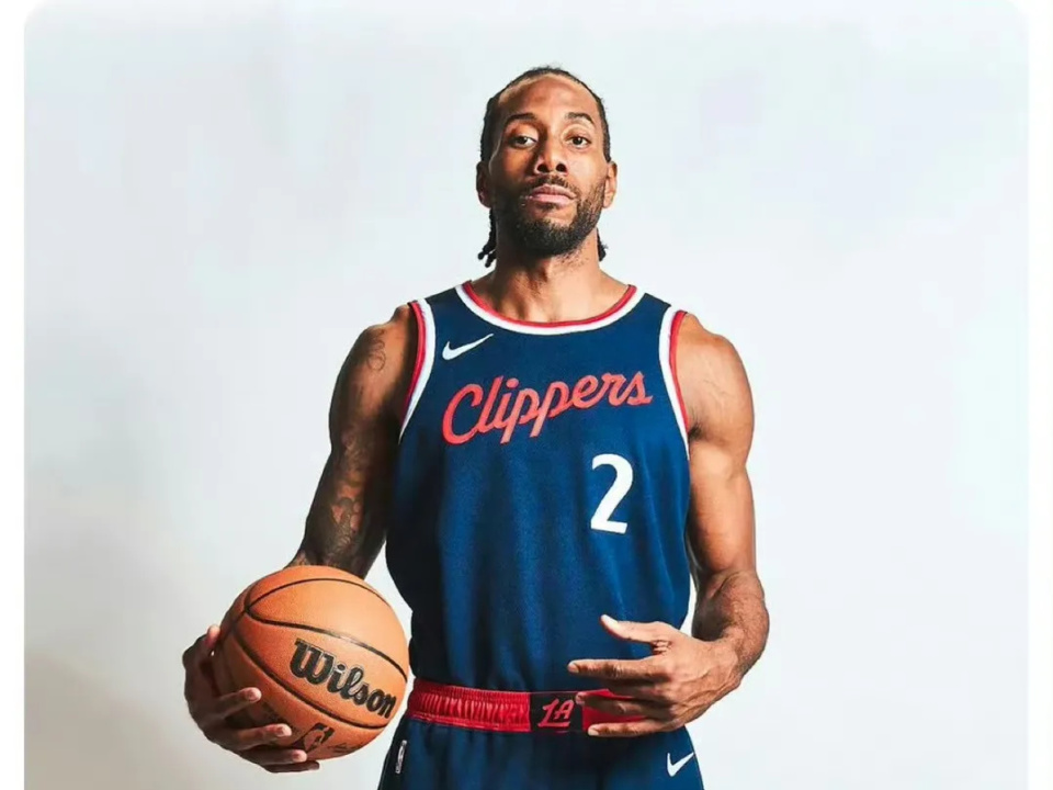 崛起！诺里斯打破了红牛和梅奔自10年起对世界冠军的垄断（诺里斯登顶，终结红牛与梅奔自2010年的冠军垄断）