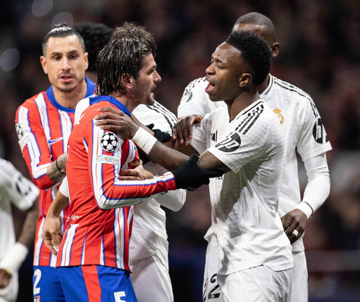 美记：快船在倾听所有人报价，被建议通过三方将哈登送至狼队（美记：快船对所有报价持开放态度，建议以三方交易将哈登送往狼队）